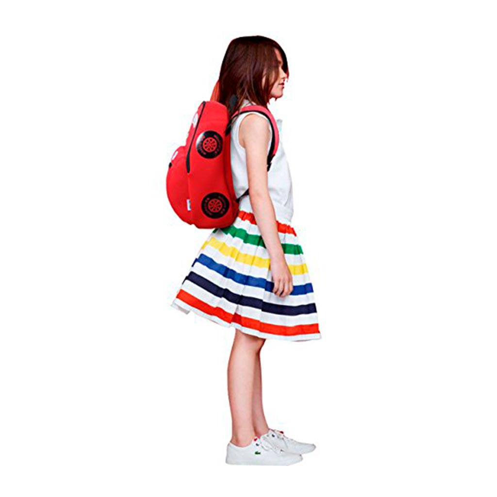 MOCHILA INFANTIL AUTO 3D – DIVERTIDA, IMPERMEABLE Y ESPACIOSA