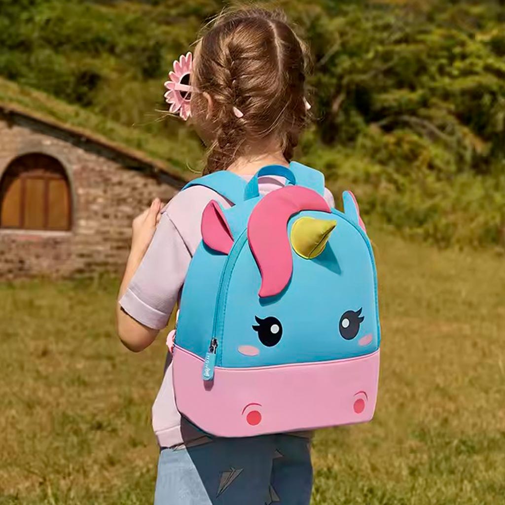 MOCHILA INFANTIL UNICORNIO 3D – IMPERMEABLE Y DIVERTIDA